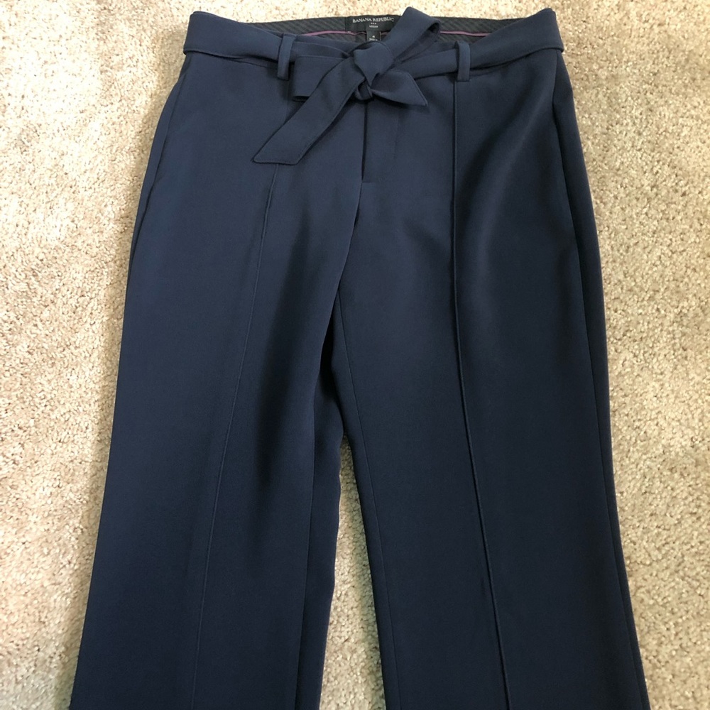 🎉Host pick🎉{Banana Republic} Belted Logan trouser
